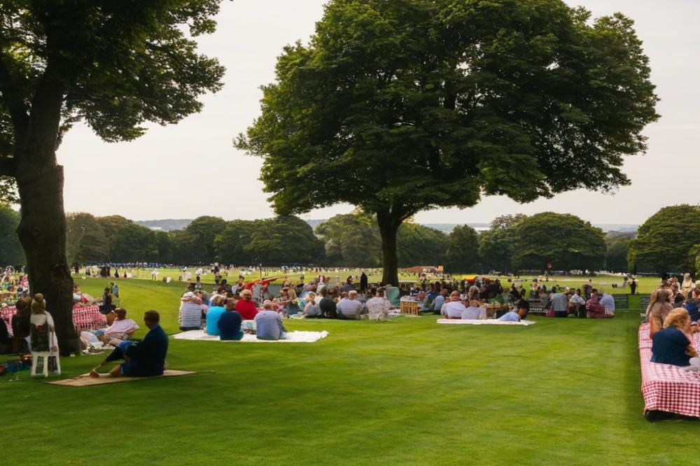 hippodrome-de-cabourgcabourg-family-fun-at-the